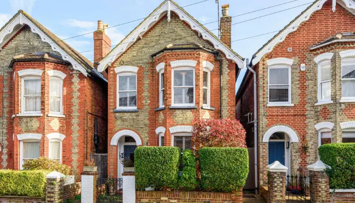 best commuter towns near London